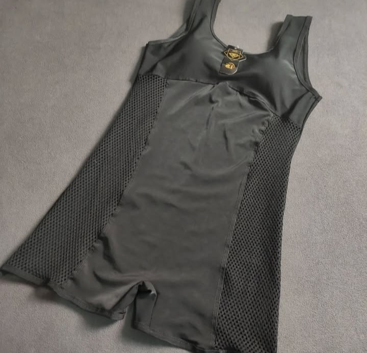 مایو زنانه پادار بغل تور کاپدار ضدکلر