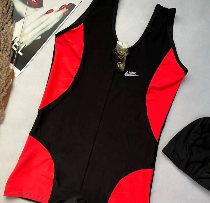 مایو زنانه پادار نایک ضدکلر بدون کاپ