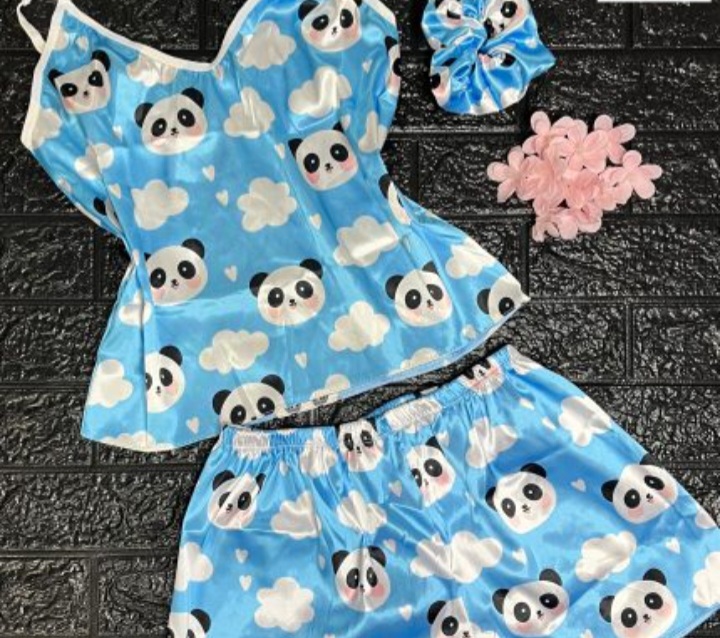 لباس خواب زنانه ساتن دوتیکه طرح پاندا