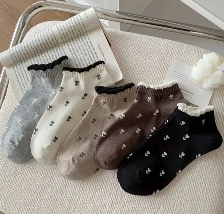 جوراب مچی زنانه لب ژور دار طرح گل نخ پنبه اعلا بسته ۱۰ عددی