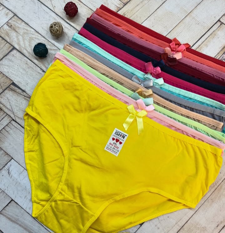 شورت زنانه نخی ساده برند تی شین سایز 4XL بزرگ بسته ۱۲ عددی